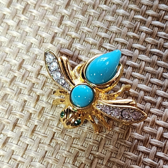 Joan Rivers Bumble Bee Lucite Pin brooch Rhinestones Signed